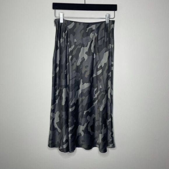 Express- Black & Grey Camo Satin Midi Skirt - Picture 6 of 7
